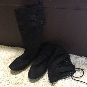 Black suede slouchy boots